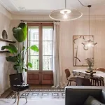 Ulindi - 2 Bedroom With Balcony In Eixample Esquerra