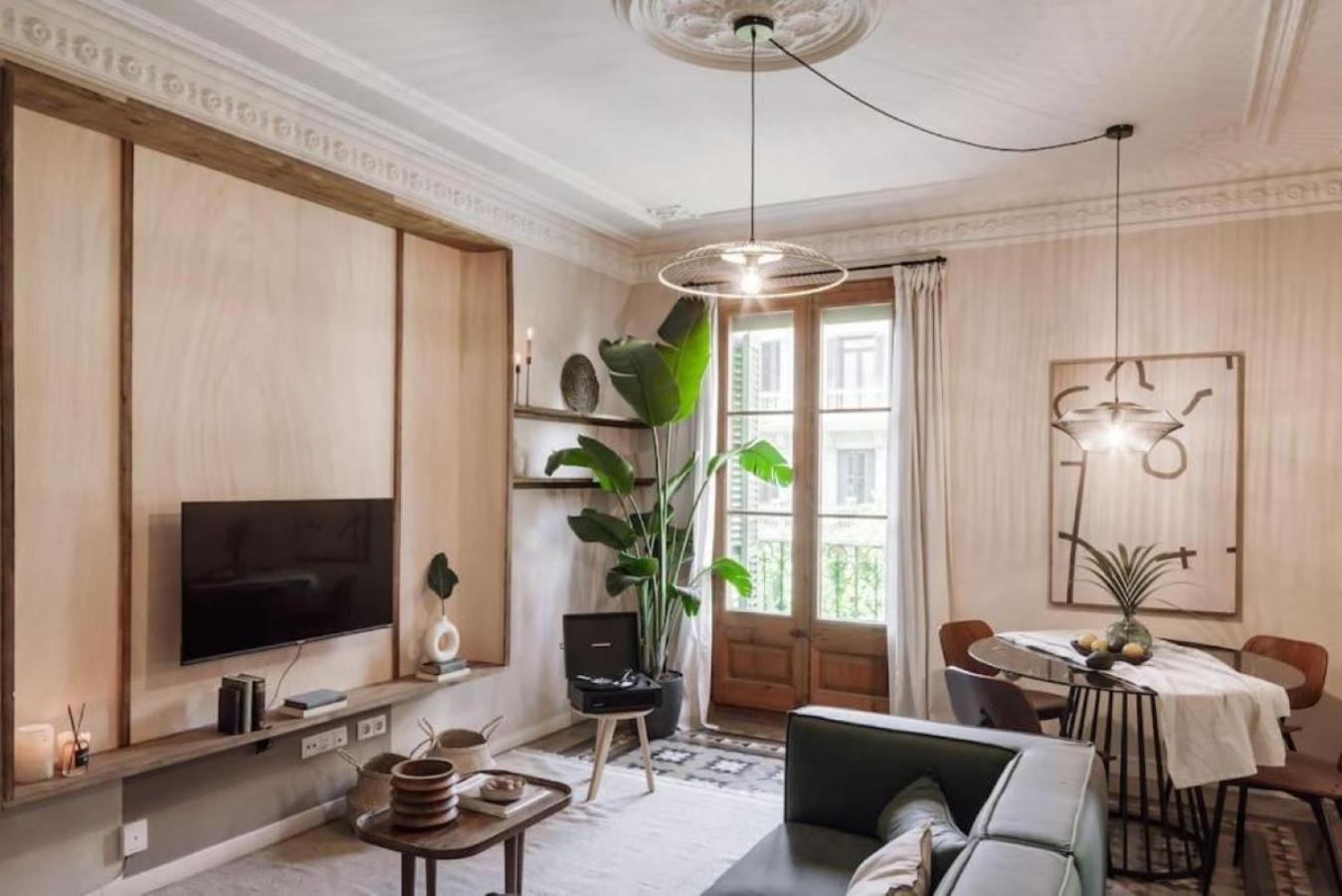Apartment Ulindi - 2 Bedroom With Balcony In Eixample Esquerra *